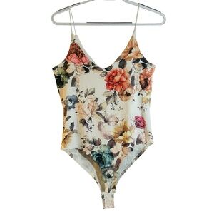 🍂Gaze Eggshell Off-White Small Softly Bodysuit LIKE NEW🍃